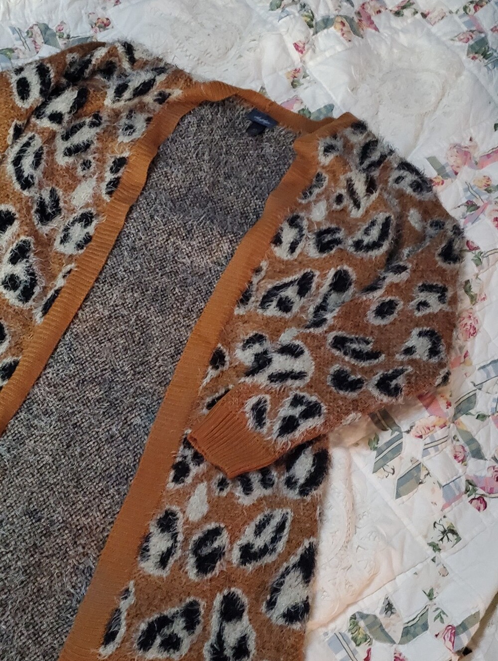 Daytrip Xs Leopard Print Open Cardigan in Camel, Black & Cream, Eyelash Fabric